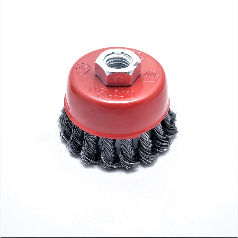 Щітка торцева Mastertool D85 мм, M14, плетена (19-7008) Щітка торцева Mastertool D85 мм, M14, плетена (19-7008)